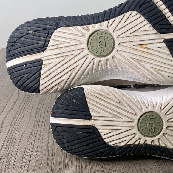 UGG Thinsulate Green and Black Loafers Men’s Size 11 - Picture 12 of 13